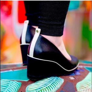 Betabrand all weather wedges. Onyx size 7.5. Perfect condition.